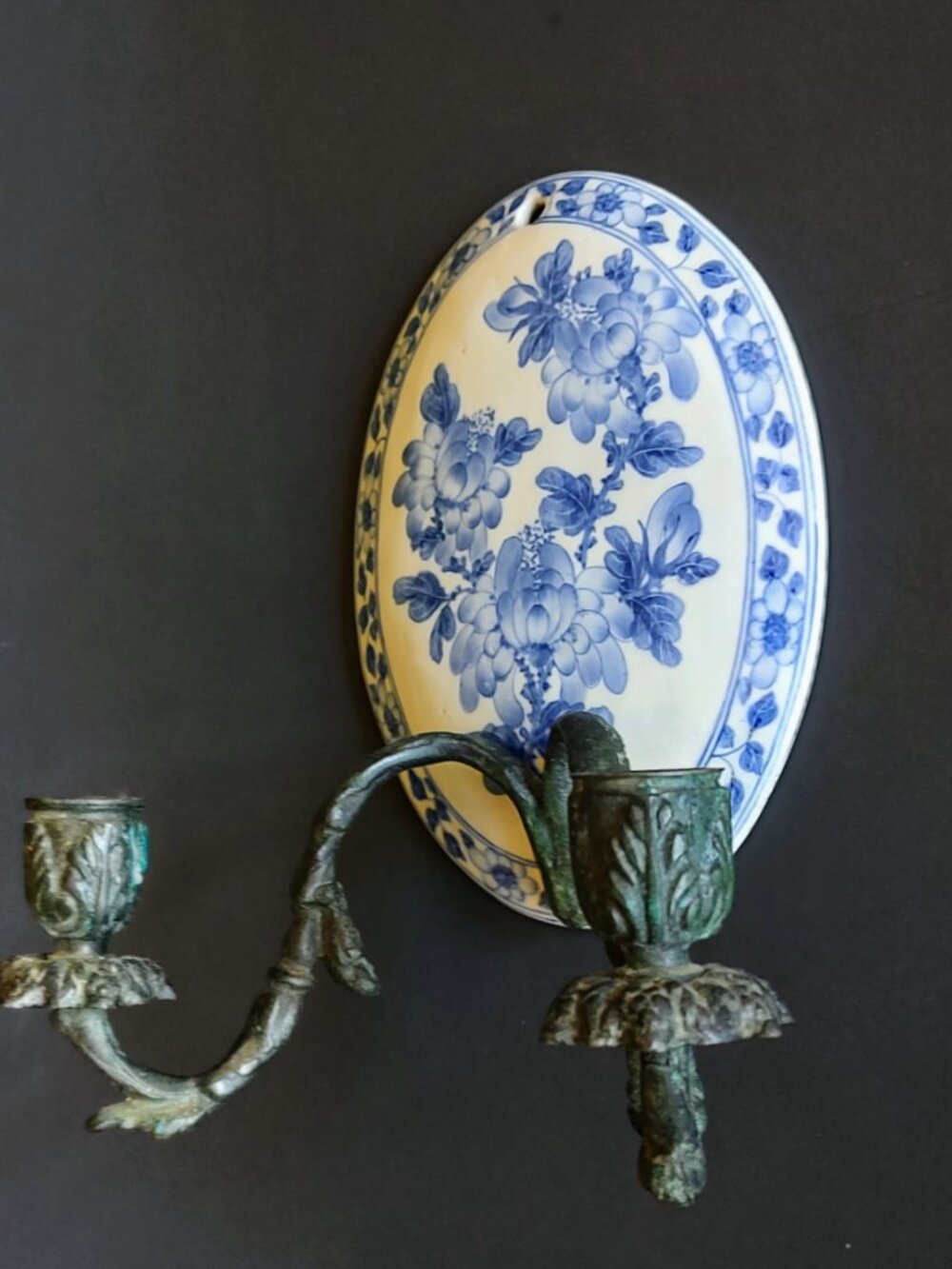 Rare Vintage Maitland Smith Oval Candle Sconce - Blue Floral Chinoiserie Delft - Picture 4 of 10